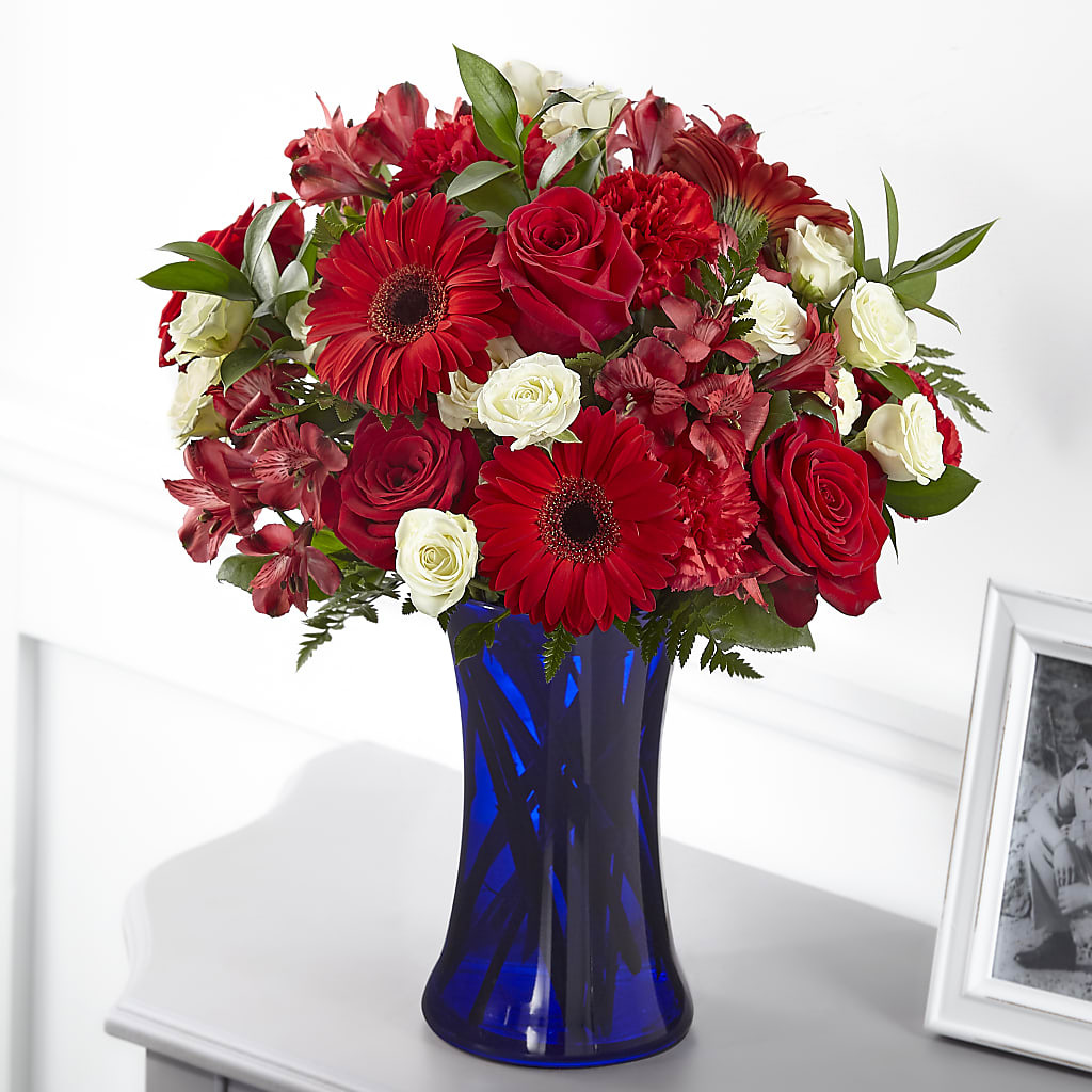 Hearts Embrace Bouquet – CANDY'S CREATIONS, Hermitage MO