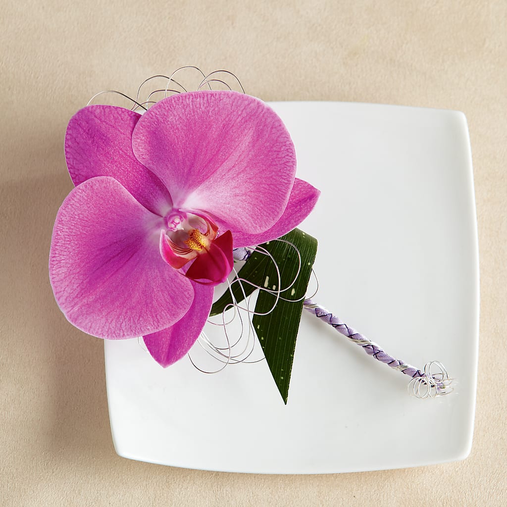 Glorious Boutonniere – CANDY'S CREATIONS, Hermitage MO