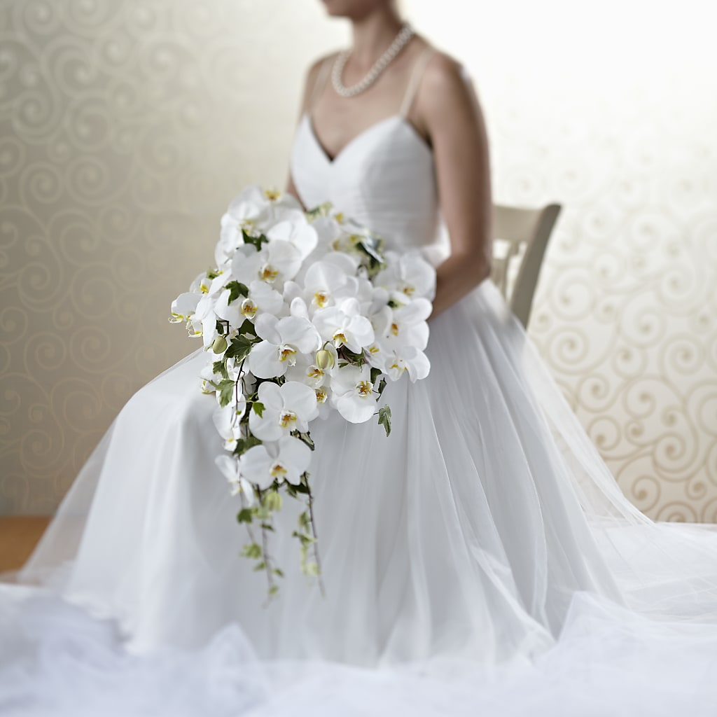 Classic White Bouquet – CANDY'S CREATIONS, Hermitage MO