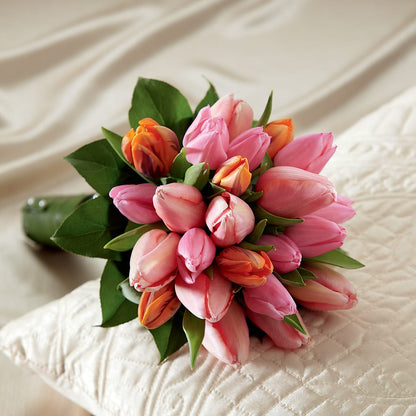 Embraceable Bouquet – CANDY'S CREATIONS, Hermitage MO